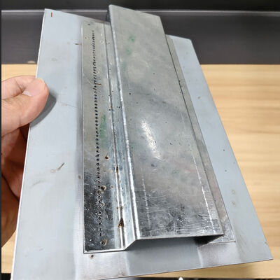 700W 高速レーザー溶接機 ステンレス鋼の大きなシグネージの生産