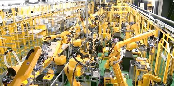 FANUC ロボットアーム ファイバーレーザーカット機 小規模ワークショップで自動3D金属切削のためのコラボレーションCRXコボット技術