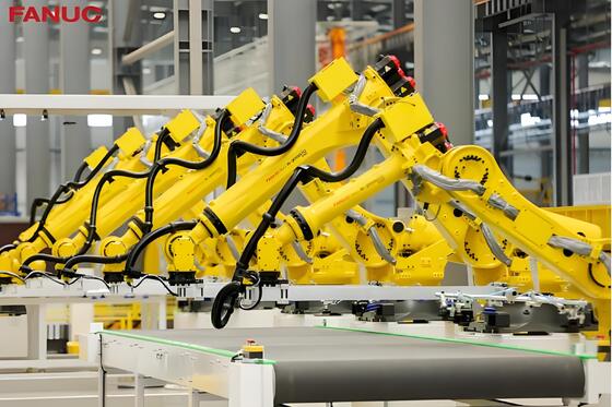 水冷蔵,安全用箱,金属シートチューブ3D加工のためのターンキーFANUCロボットレーザー切削システム